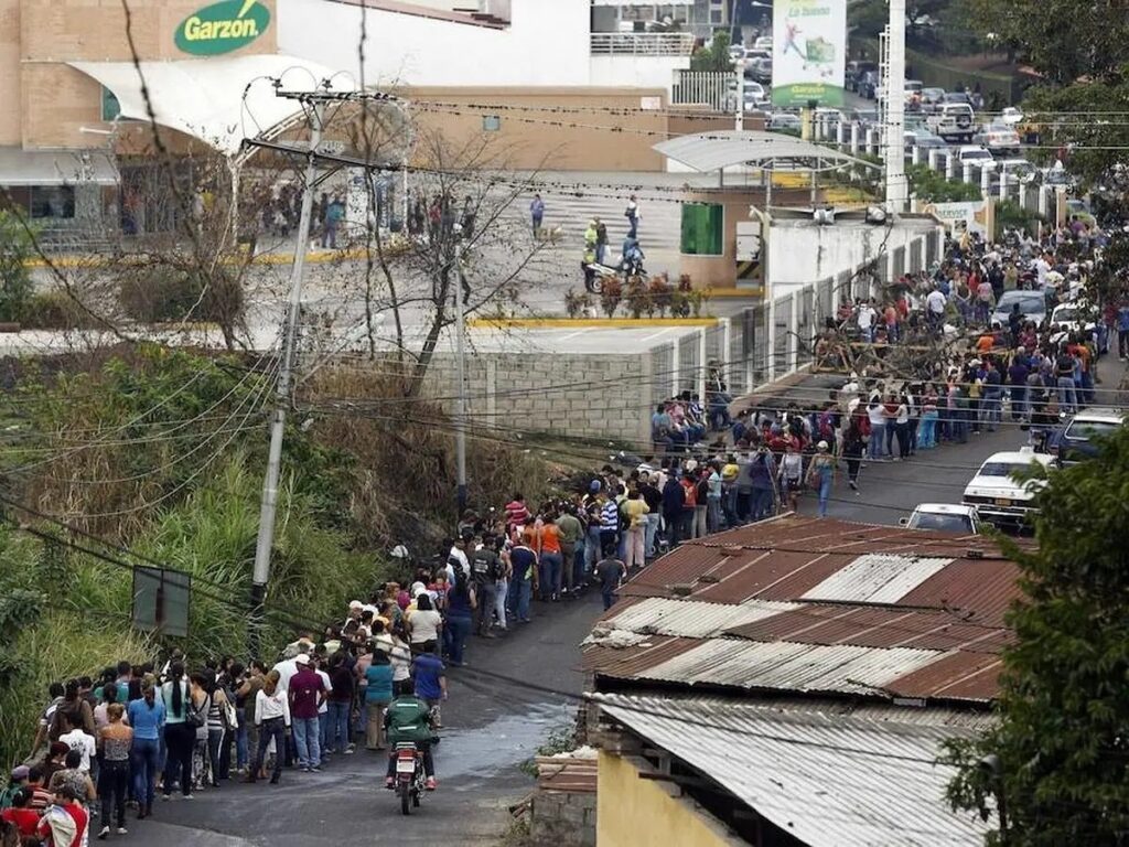 colas por alimentos venezuela